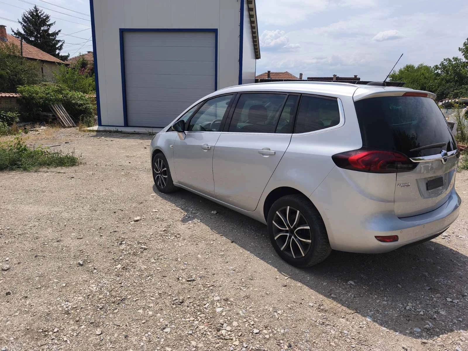 Opel Zafira 1.6 * Турбо* фабричен метан* 6+ 1 места*  - изображение 4