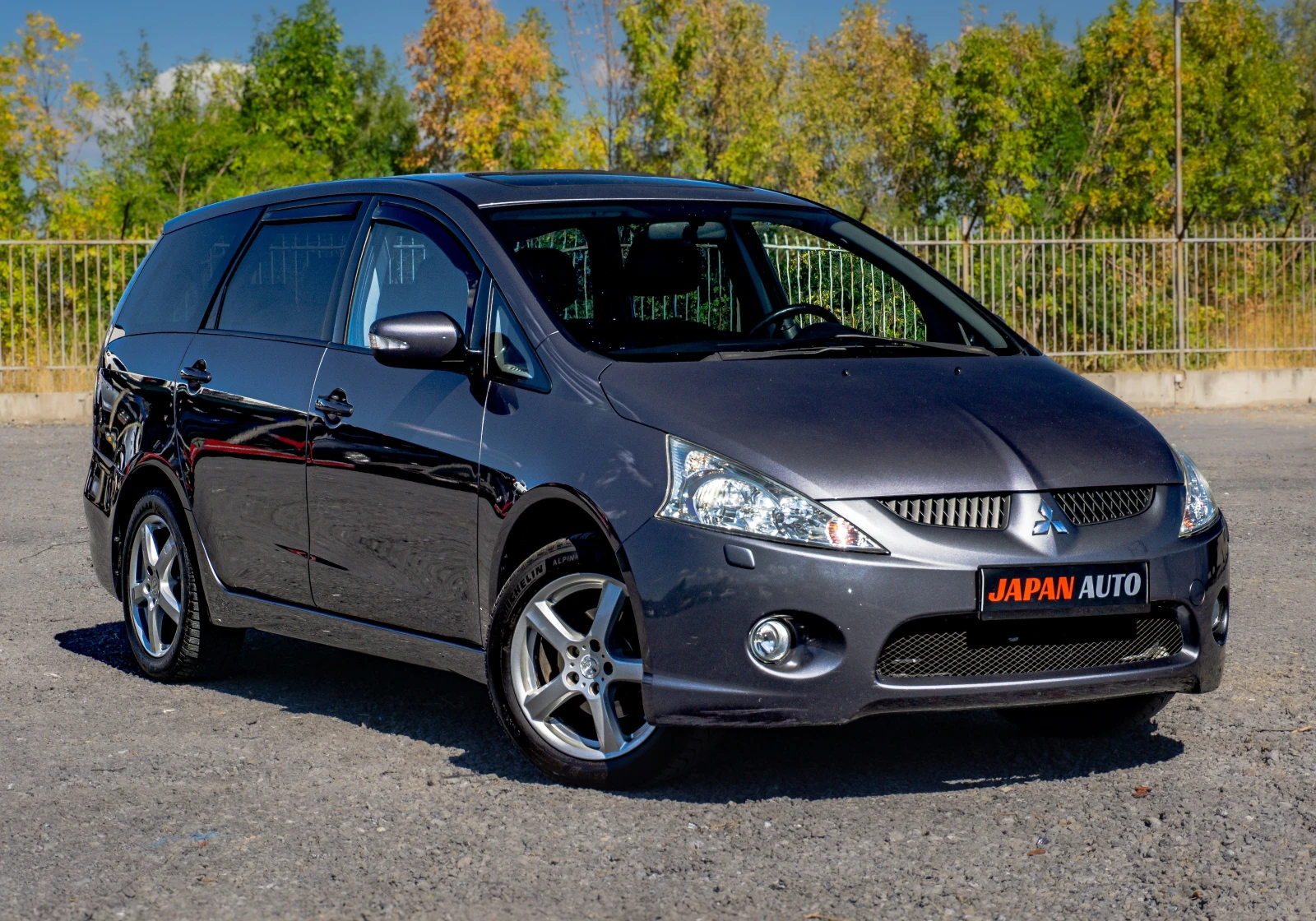 Mitsubishi Grandis 2.4i 165hp Executive! С ГАРАНЦИЯ!  - изображение 3