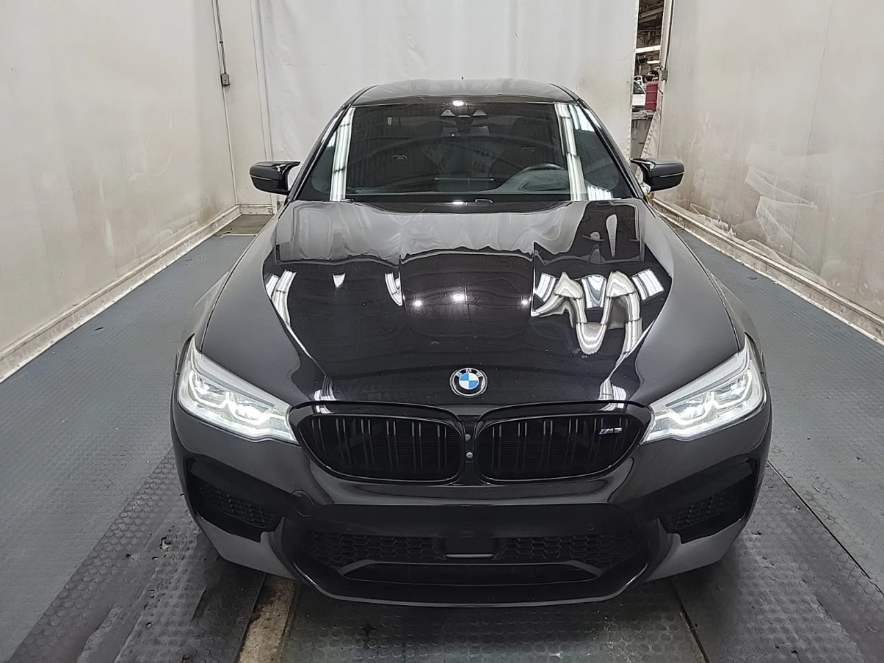 BMW M5 * АВТО КРЕДИТ* ЦЕНА ДО БГ * Сервизна история *  - изображение 3