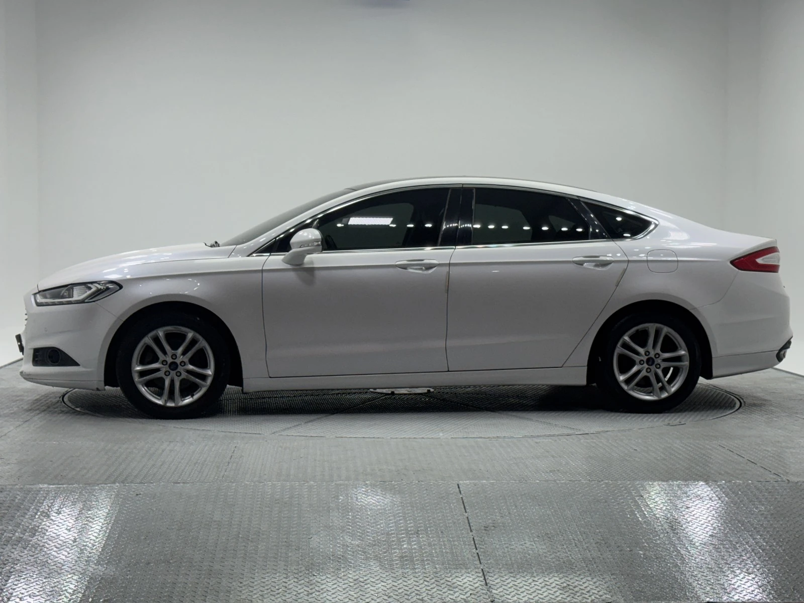 Ford Mondeo 2.0 TDCI  - ОЧАКВАН ВНОС - КАТО НОВА - изображение 6