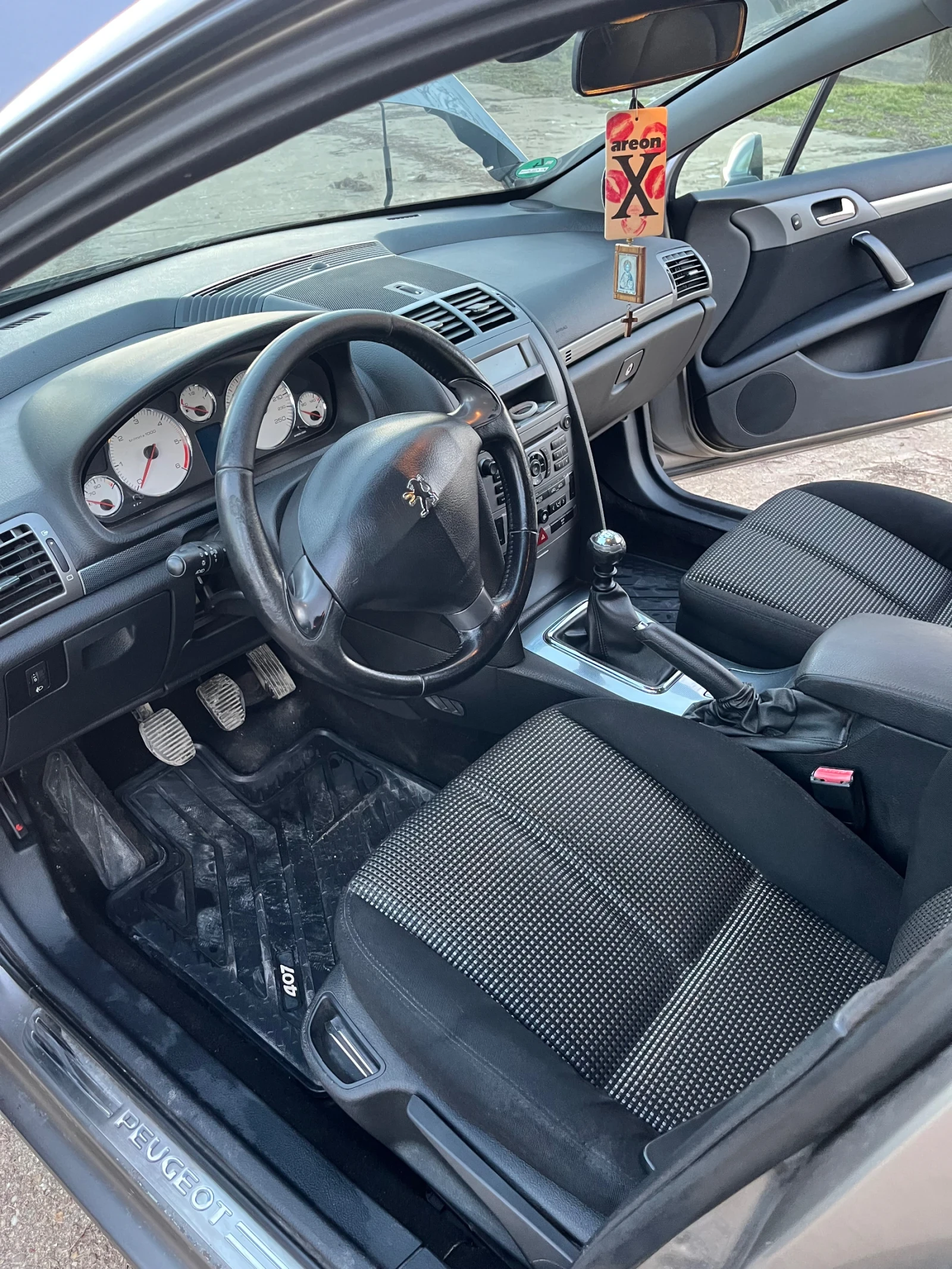 Peugeot 407, снимка 11 - Автомобили и джипове - 53753759