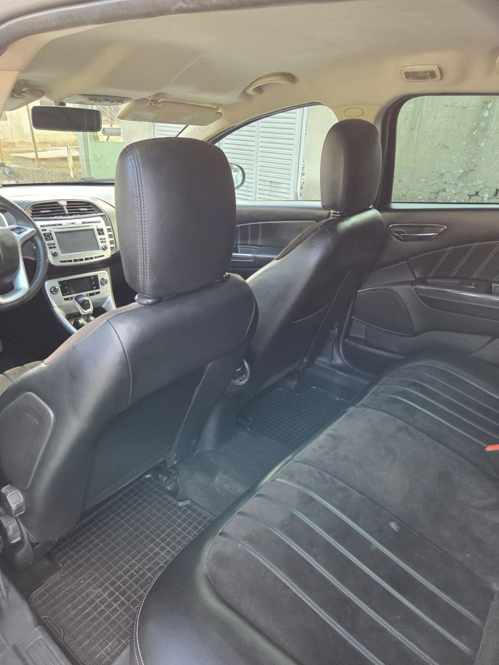 Lancia Delta, снимка 15 - Автомобили и джипове - 53978435