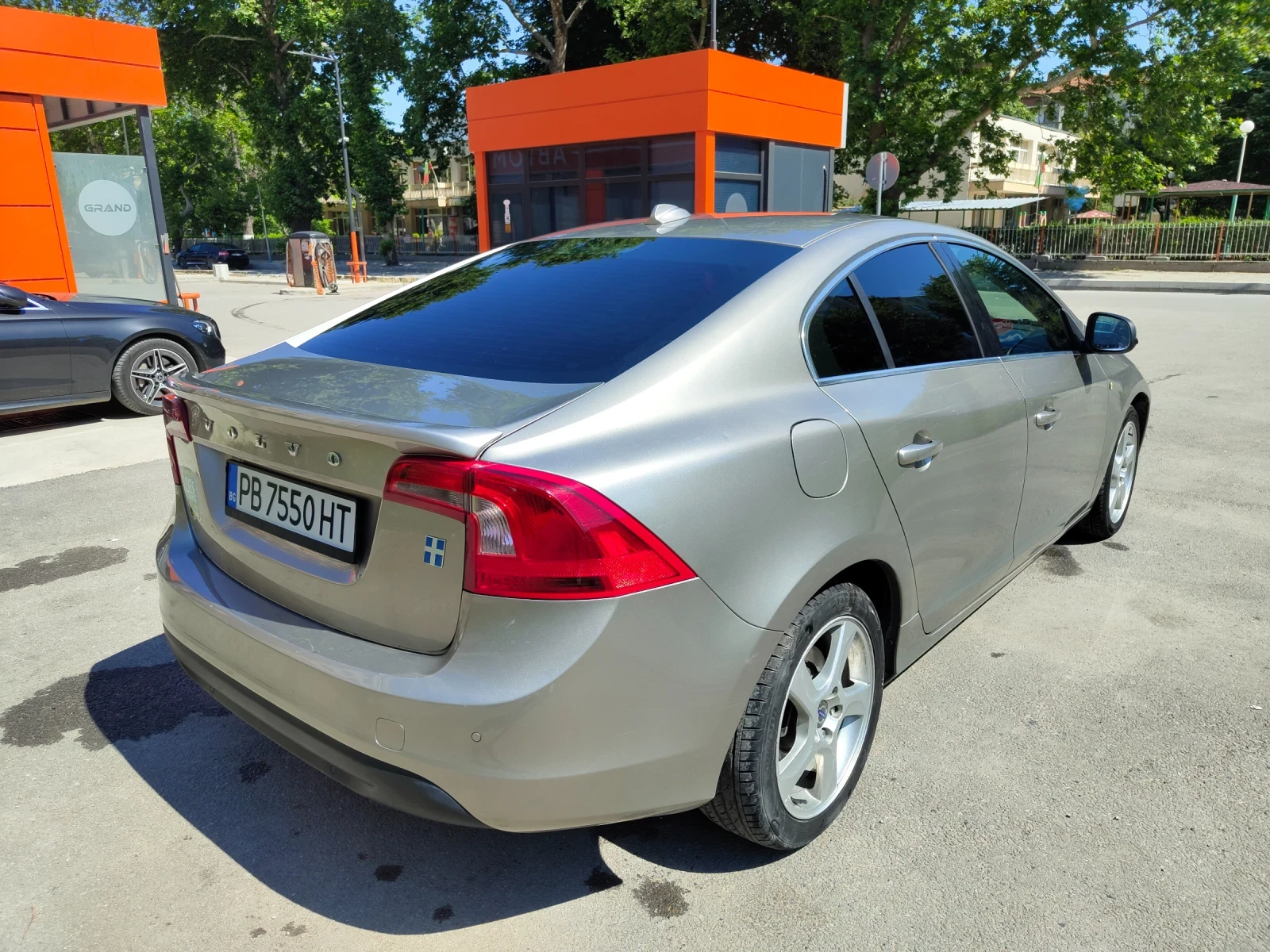 Volvo S60 D3, снимка 3 - Автомобили и джипове - 54105918
