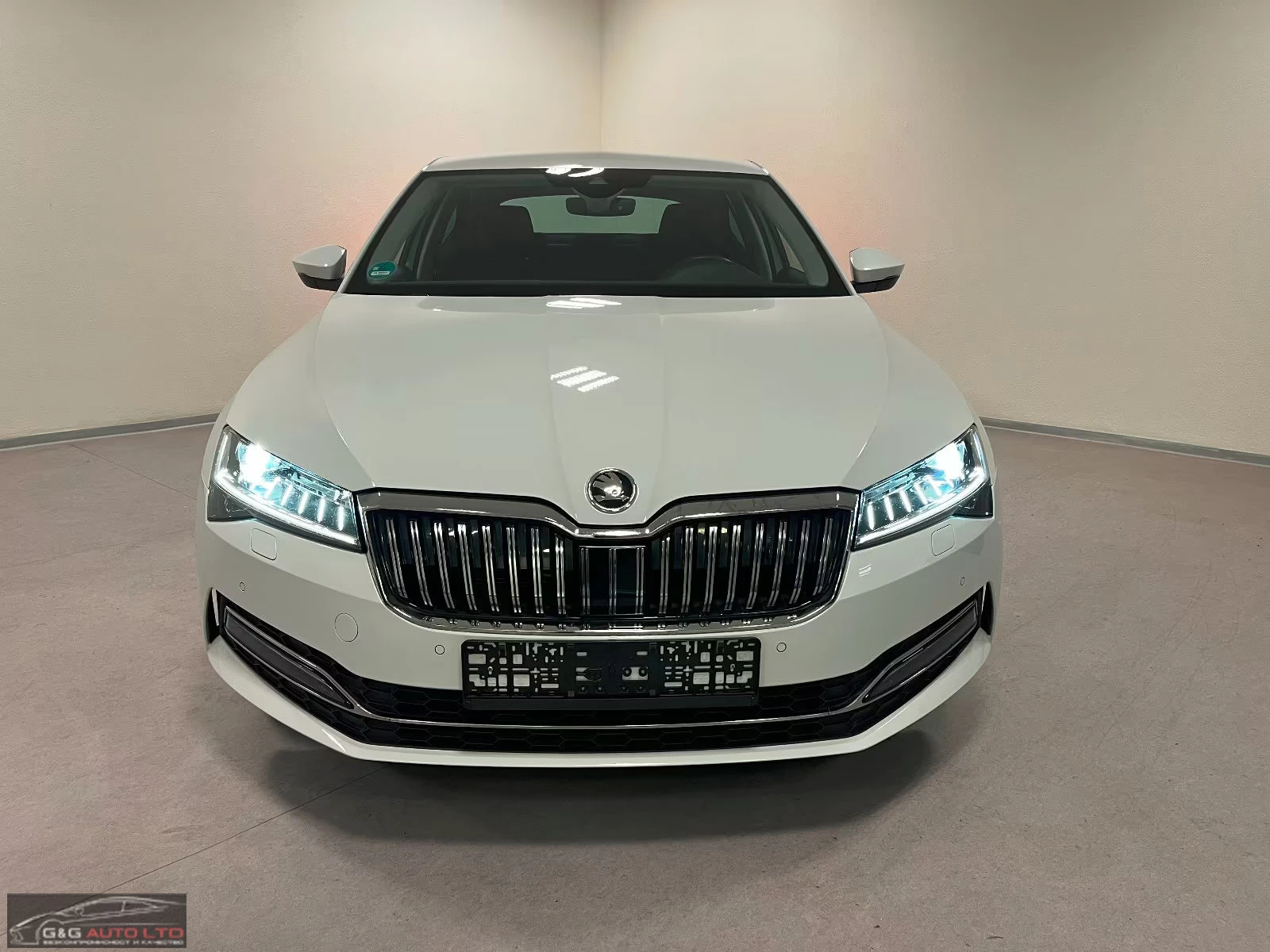 Skoda Superb 2.0TDI/200HP/STYLE/DSG/CAM/MEMO/NAVI/CPLAY/190q | Mobile.bg � ����������� 2