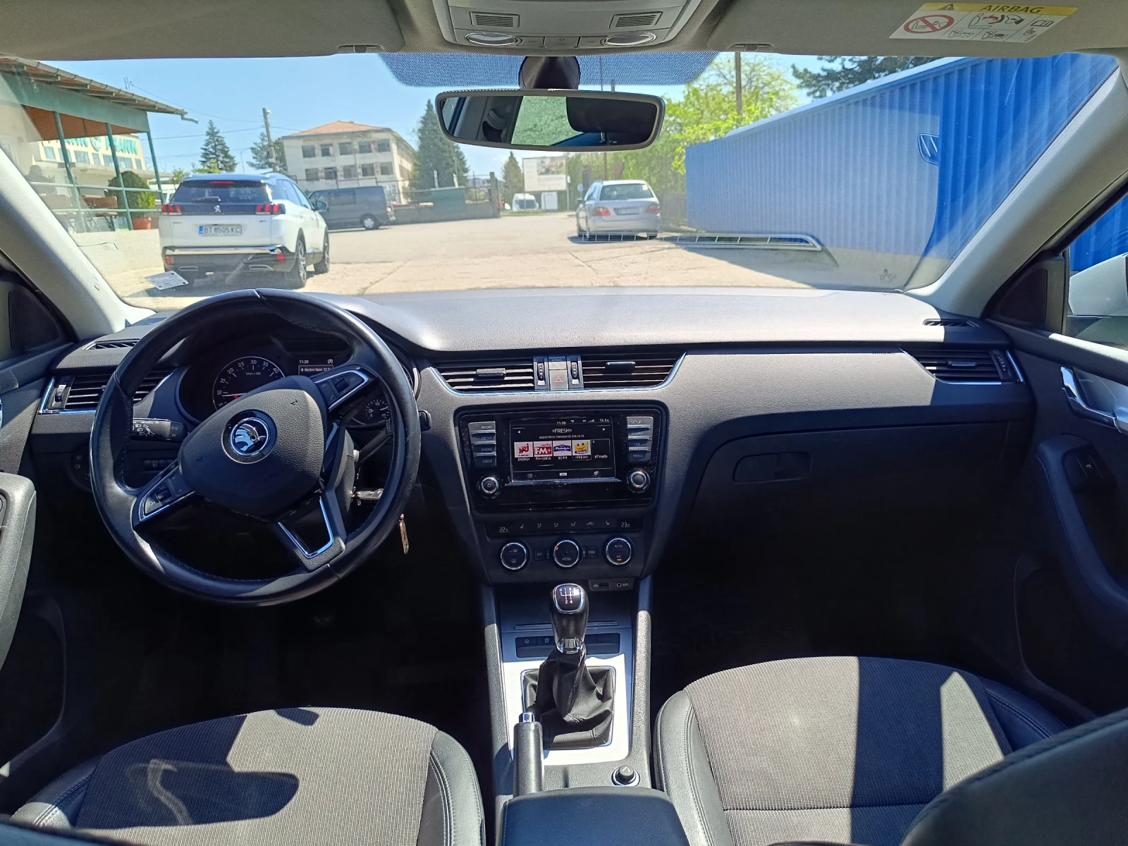 Skoda Octavia Комби стайл, снимка 9 - Автомобили и джипове - 54439398