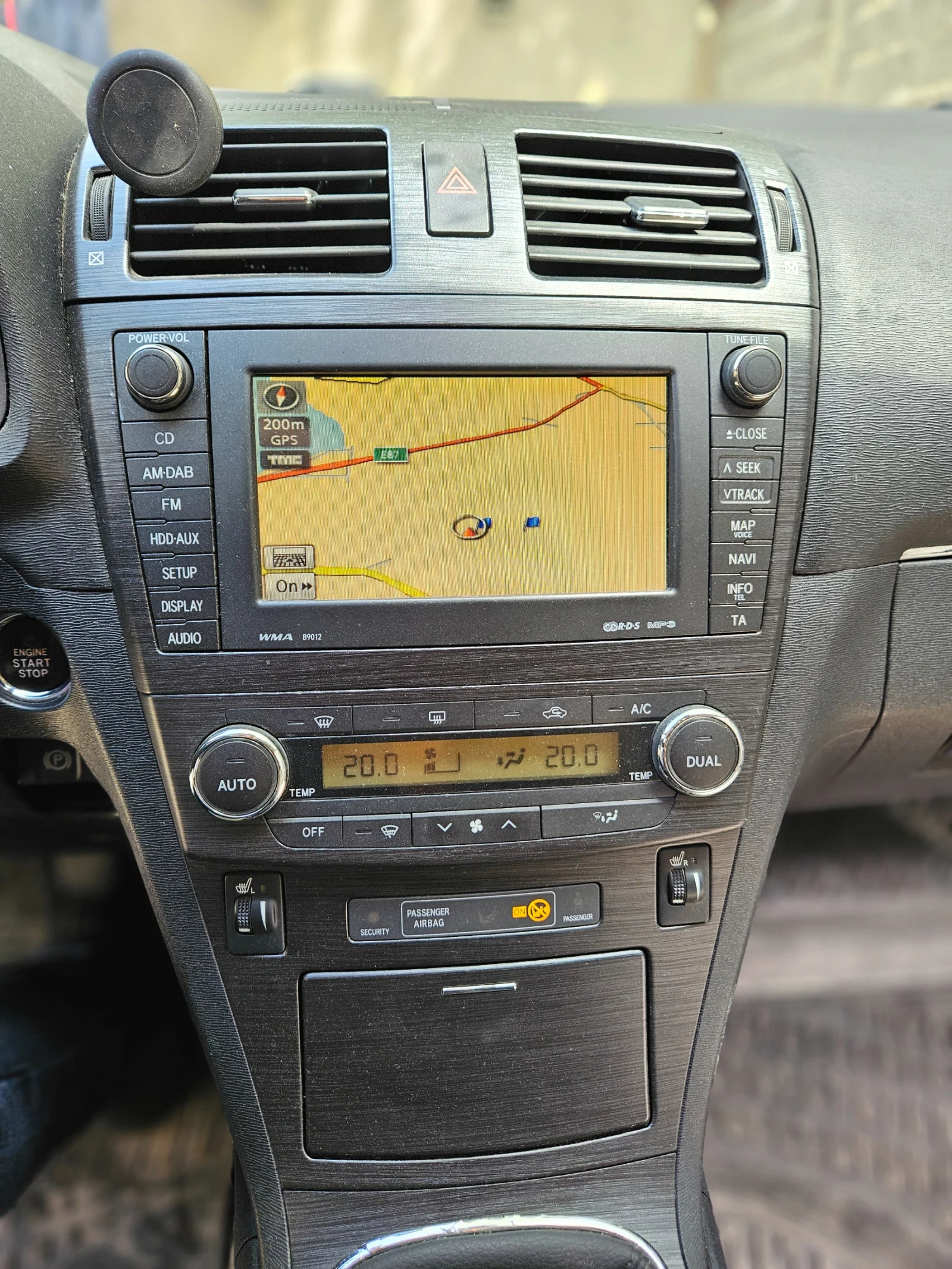 Toyota Avensis 2.2 D-4D 150 к.с., снимка 9 - Автомобили и джипове - 54485463