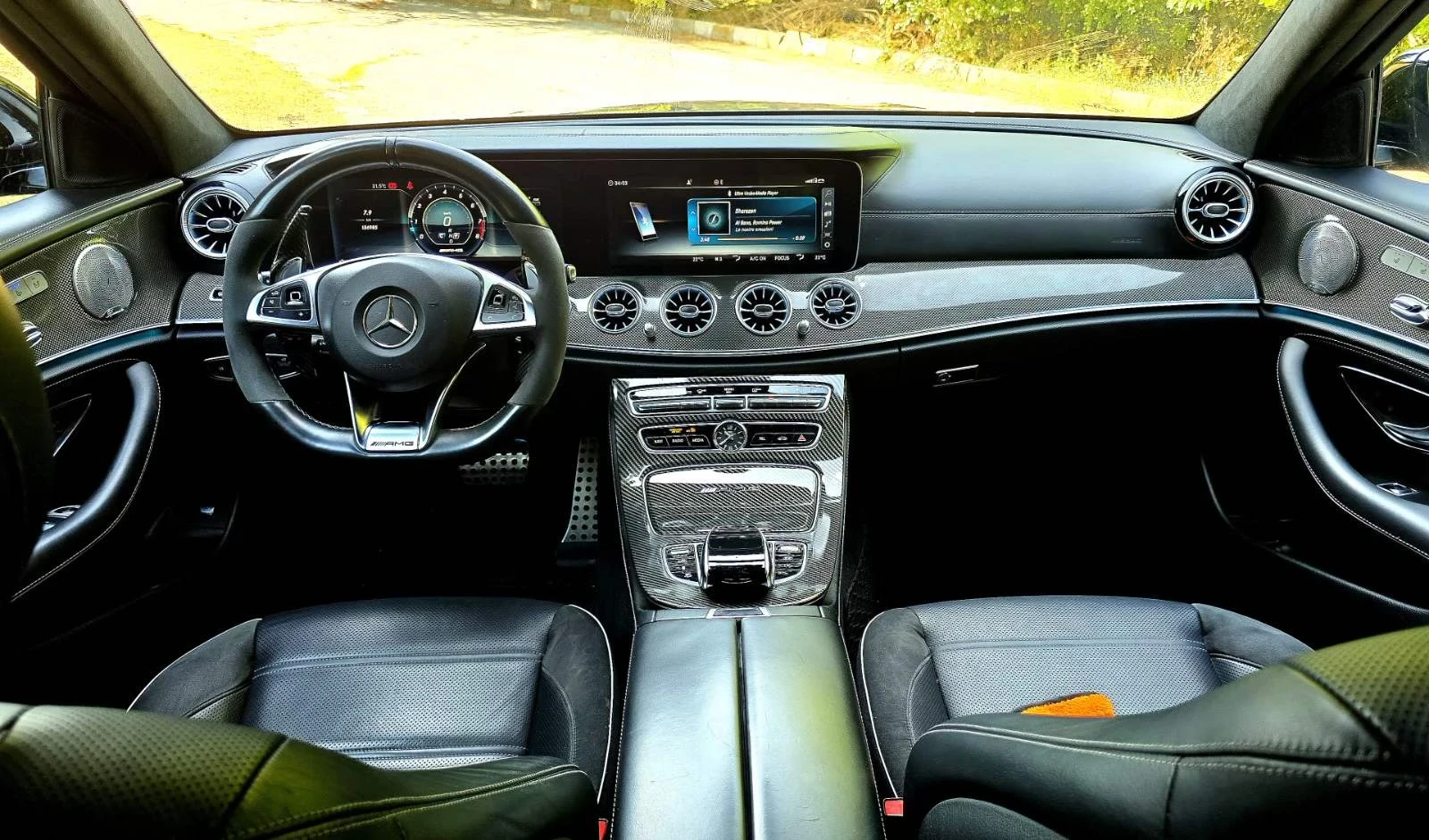Mercedes-Benz E 63 AMG S, снимка 9 - Автомобили и джипове - 55768350