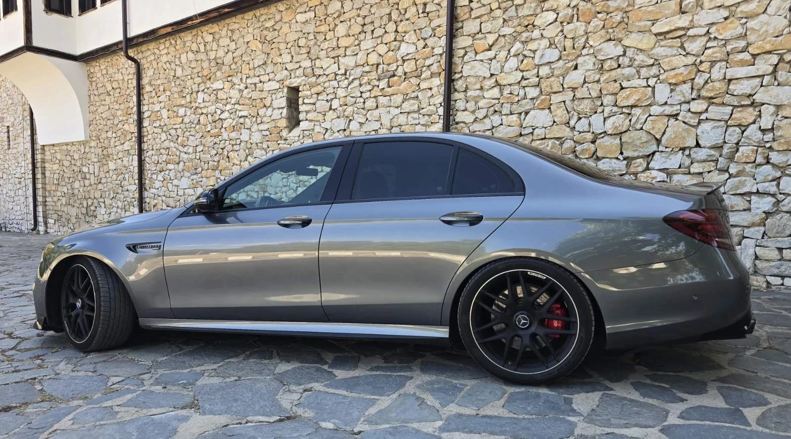 Mercedes-Benz E 63 AMG S, снимка 3 - Автомобили и джипове - 55768350