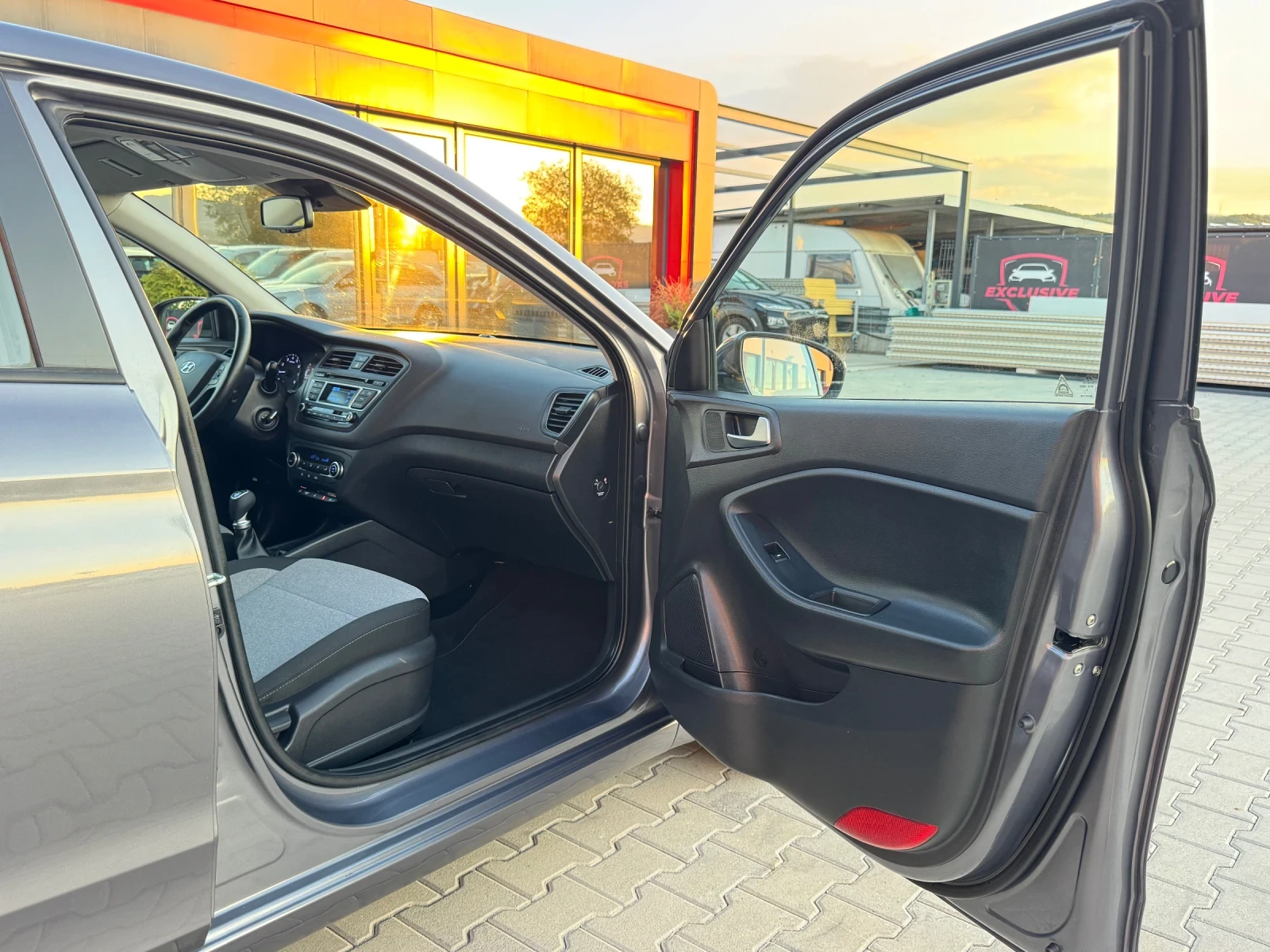 Hyundai I20 1.25i LED EURO-6, снимка 14 - Автомобили и джипове - 55072944