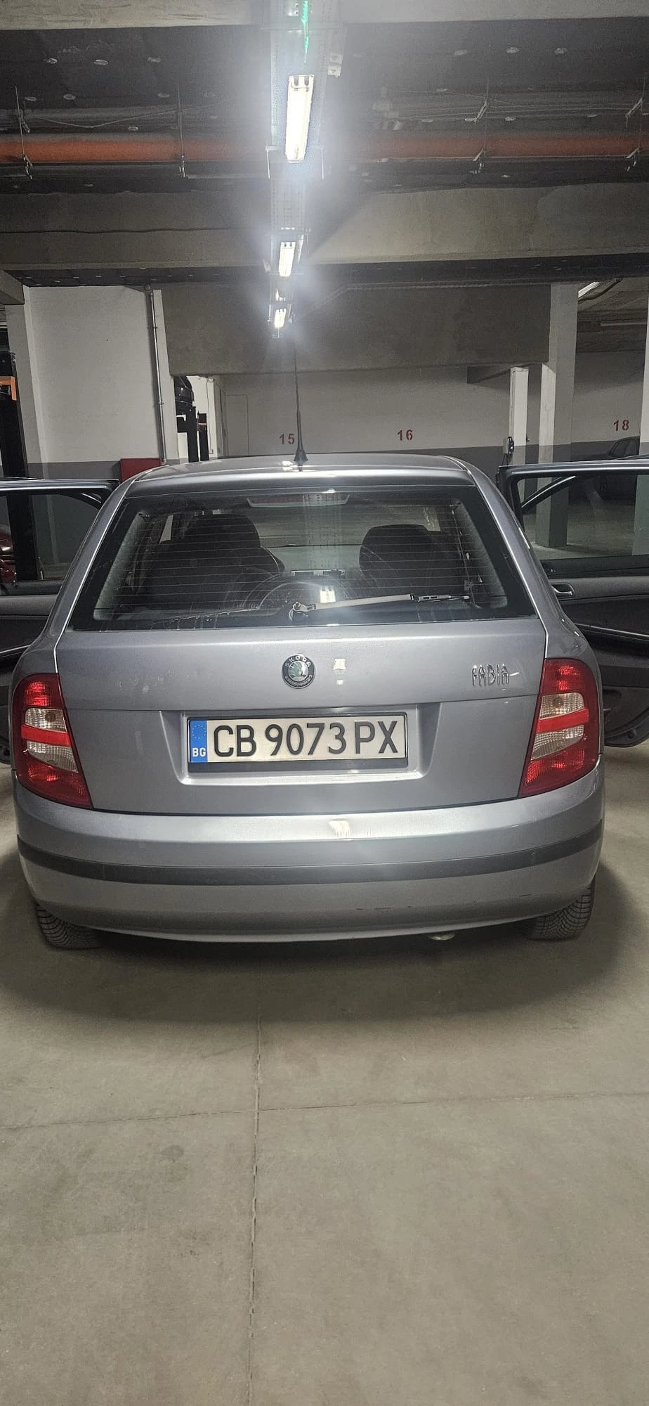 Skoda Fabia 1.2, снимка 8 - Автомобили и джипове - 55655401
