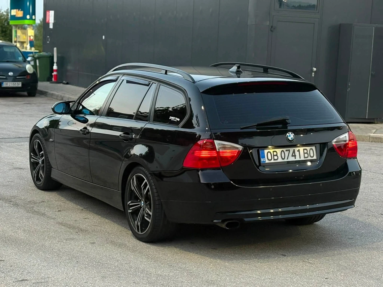BMW 318 Продава се! E91 318d 2.0 143hp + chip 2008г май ме, снимка 4 - Автомобили и джипове - 55706258