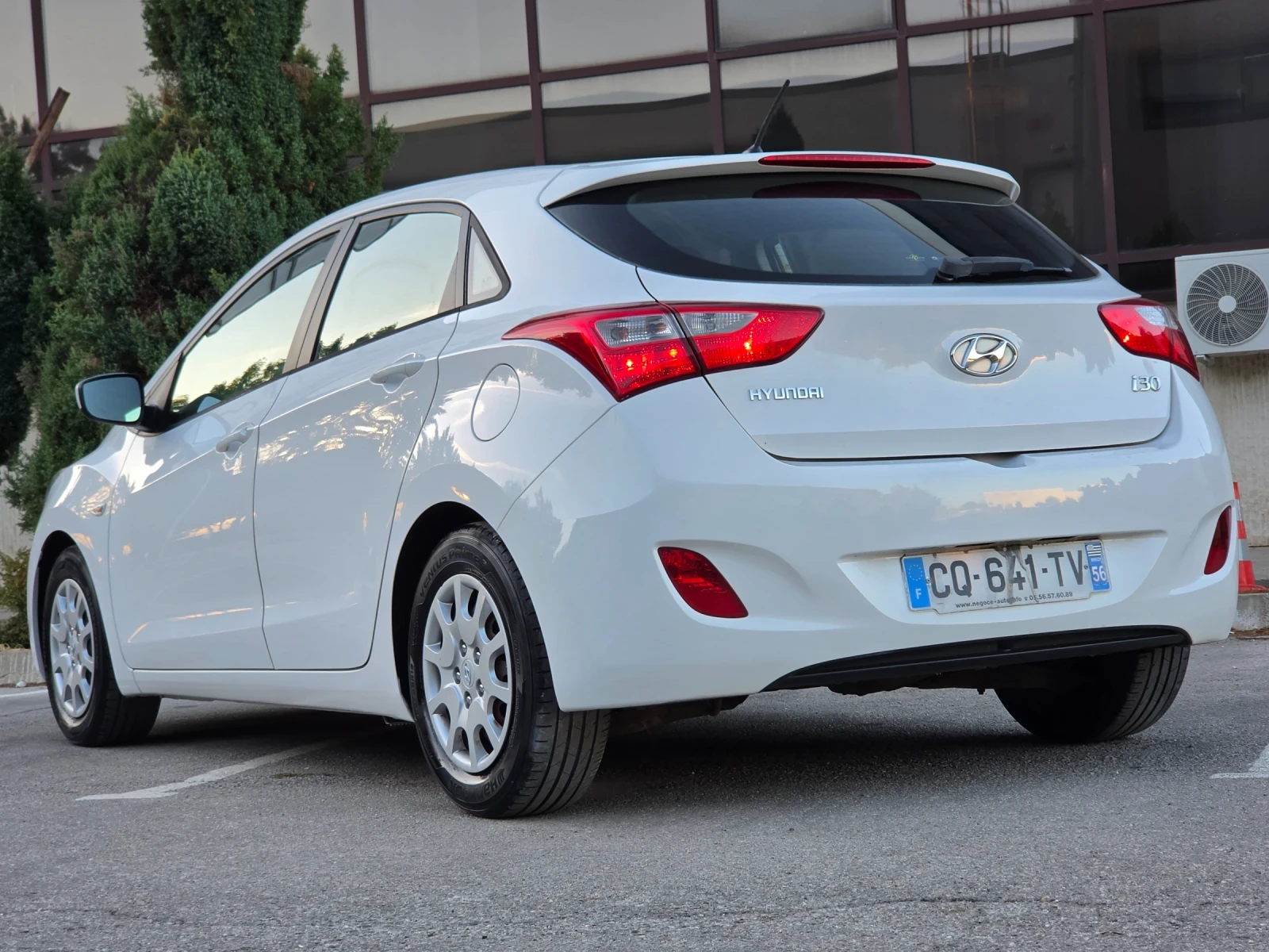 Hyundai I30 1.4i 100hp * EURO 5 * КЛИМАТИК * ЛИЗИНГ * , снимка 3 - Автомобили и джипове - 56011561