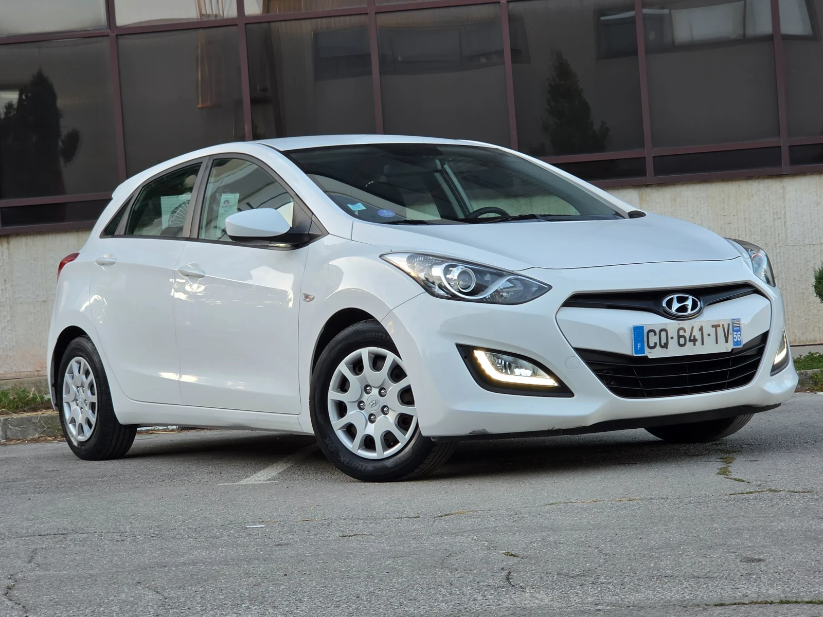 Hyundai I30 1.4i 100hp * EURO 5 * КЛИМАТИК * ЛИЗИНГ * , снимка 16 - Автомобили и джипове - 56011561