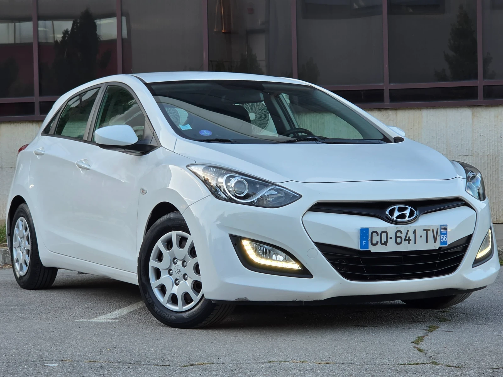 Hyundai I30 1.4i 100hp * EURO 5 * КЛИМАТИК * ЛИЗИНГ * , снимка 17 - Автомобили и джипове - 56011561