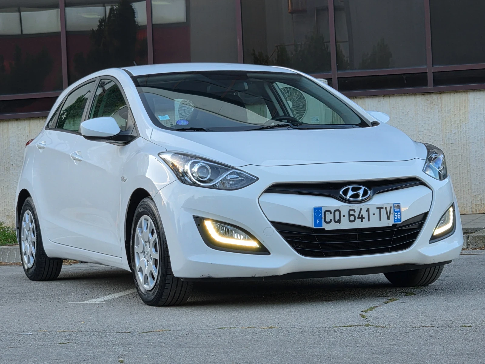 Hyundai I30 1.4i 100hp * EURO 5 * КЛИМАТИК * ЛИЗИНГ * , снимка 15 - Автомобили и джипове - 56011561