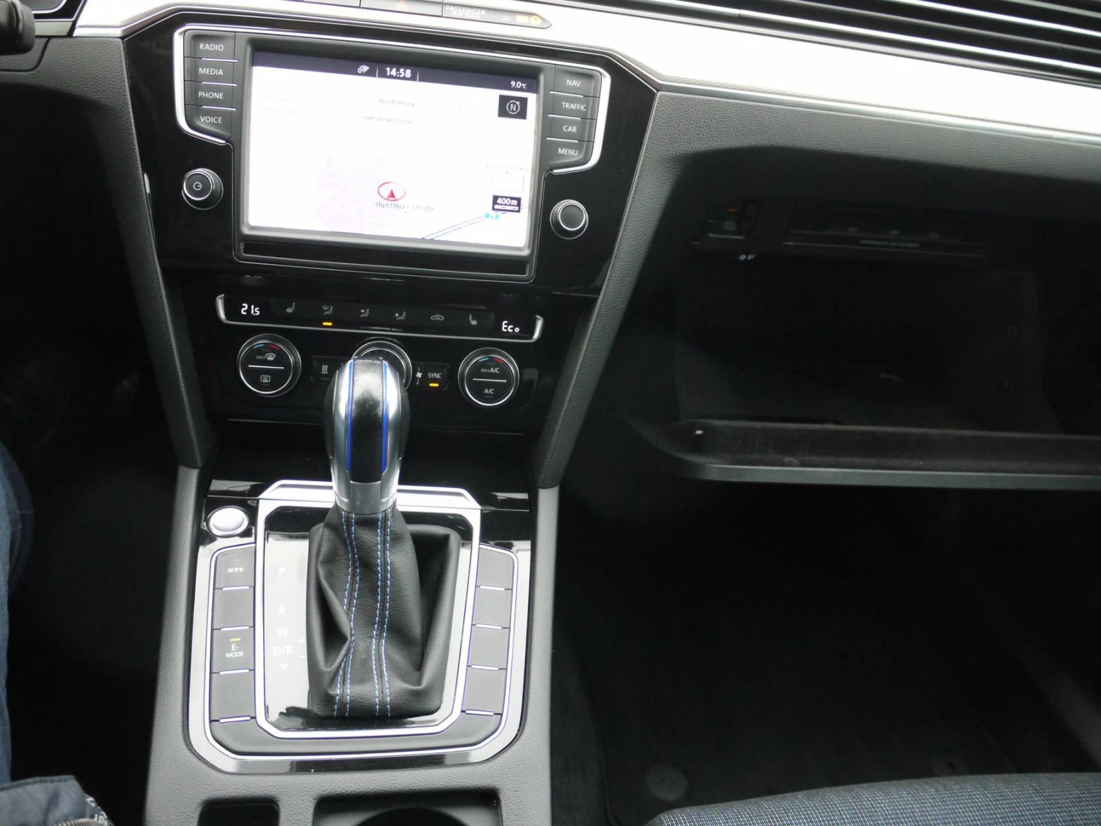 VW Passat, снимка 7 - Автомобили и джипове - 56322058