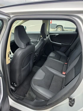 Volvo XC60 2.4 D5 AWD, снимка 9