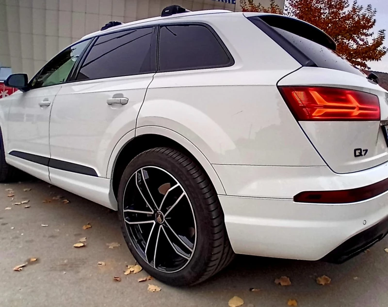 Audi Q7, снимка 3 - Автомобили и джипове - 47827471