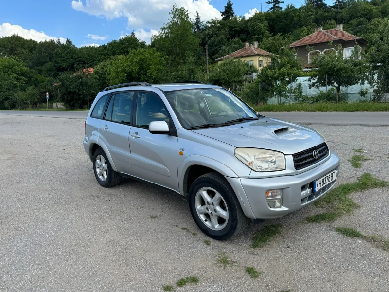 Toyota Rav4 2.0 D4D, снимка 8 - Автомобили и джипове - 49224377