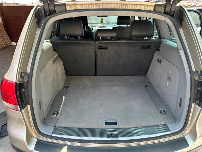 VW Touareg 2.5 TDI, снимка 11 - Автомобили и джипове - 52542518