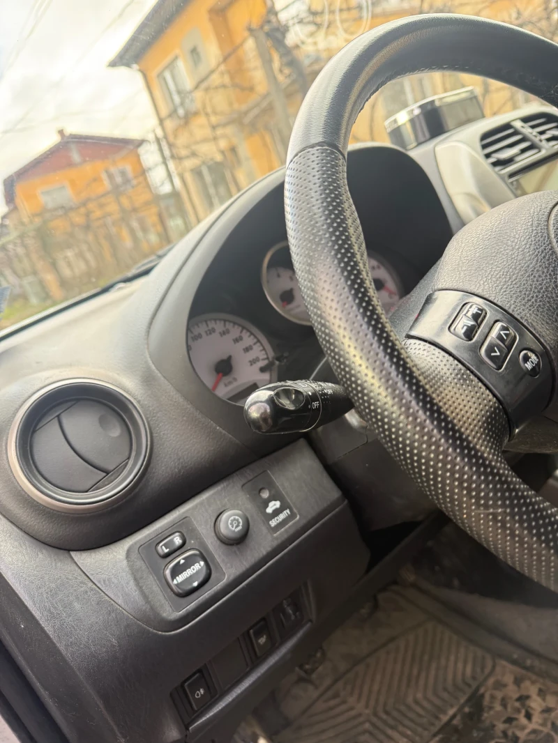 Toyota Rav4, снимка 9 - Автомобили и джипове - 53395500