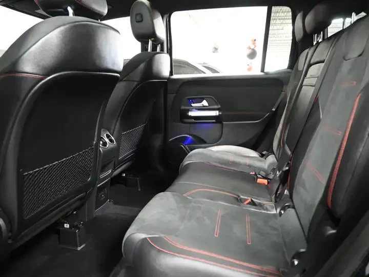 Mercedes-Benz GLB 250 * АВТО КРЕДИТ* ЦЕНА ДО БГ * Сервизна история * , снимка 17 - Автомобили и джипове - 55617791