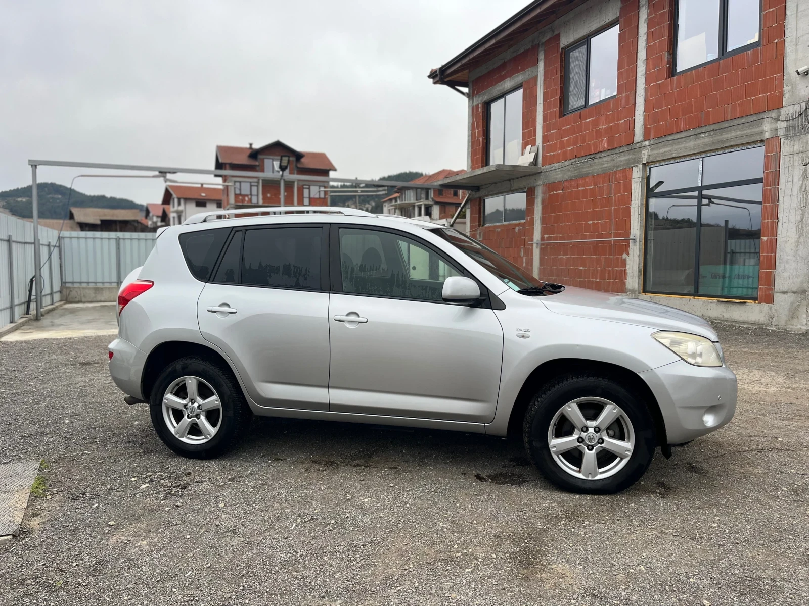 Toyota Rav4 2.2 - изображение 4
