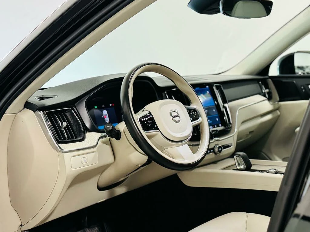 Volvo XC60 B6 Plus Dark * HeadUp * АвтоКредит * (ЦЕНА ДО БГ) - изображение 7
