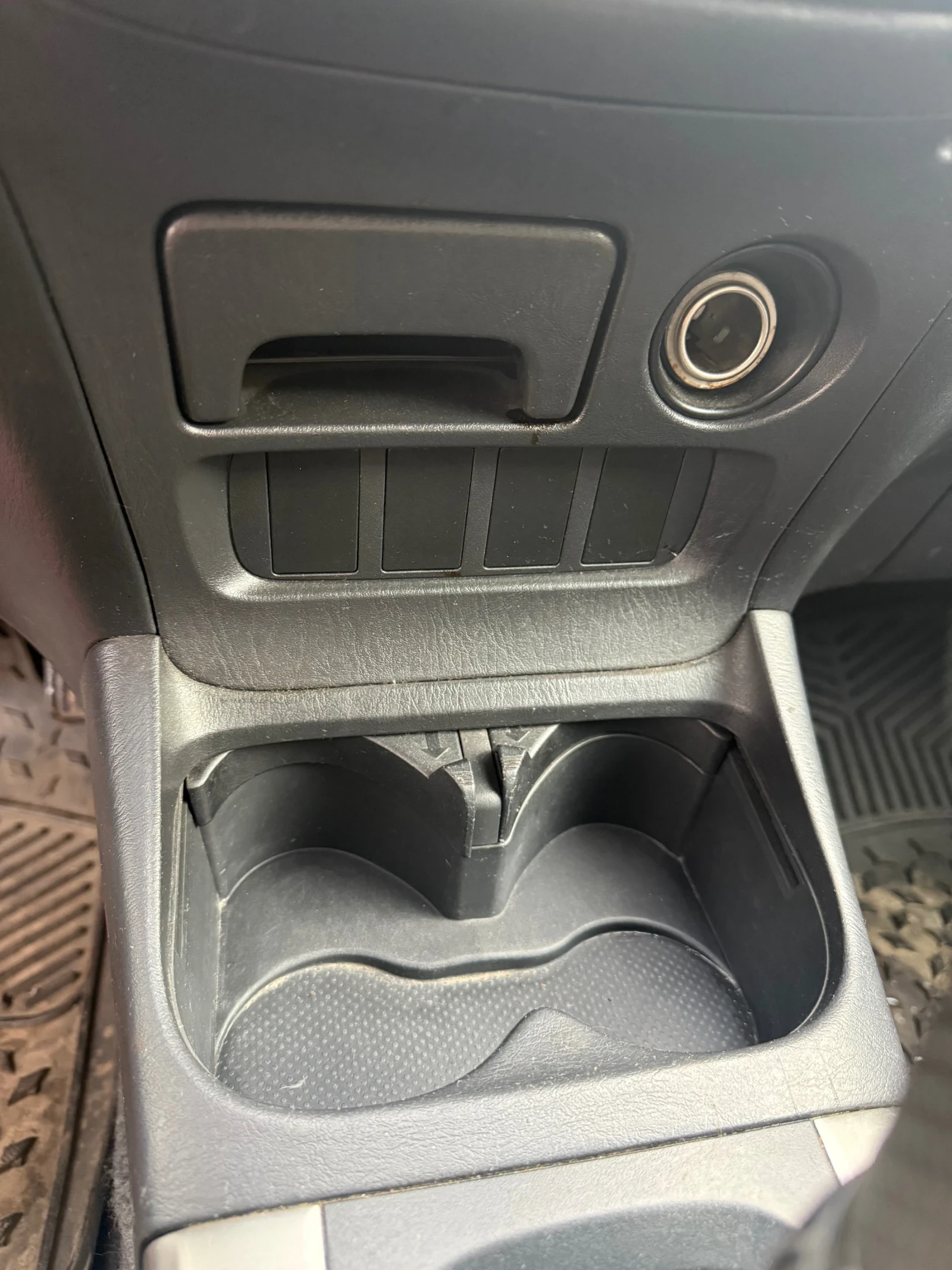 Toyota Rav4  - изображение 4