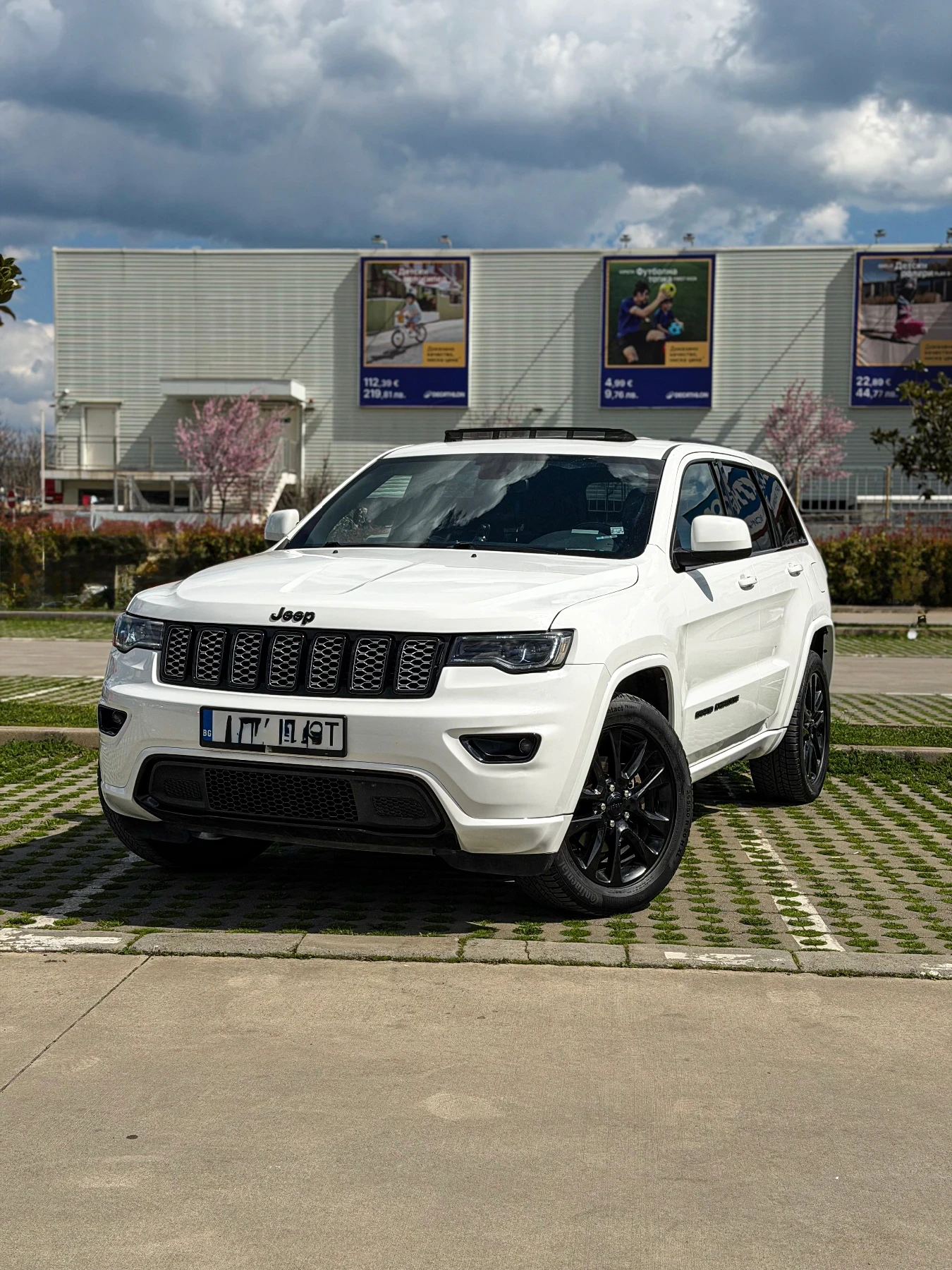 Jeep Grand cherokee  Grand Cherokee Altitude 3, 6 V6 газово | Auto.bg — изображение 1