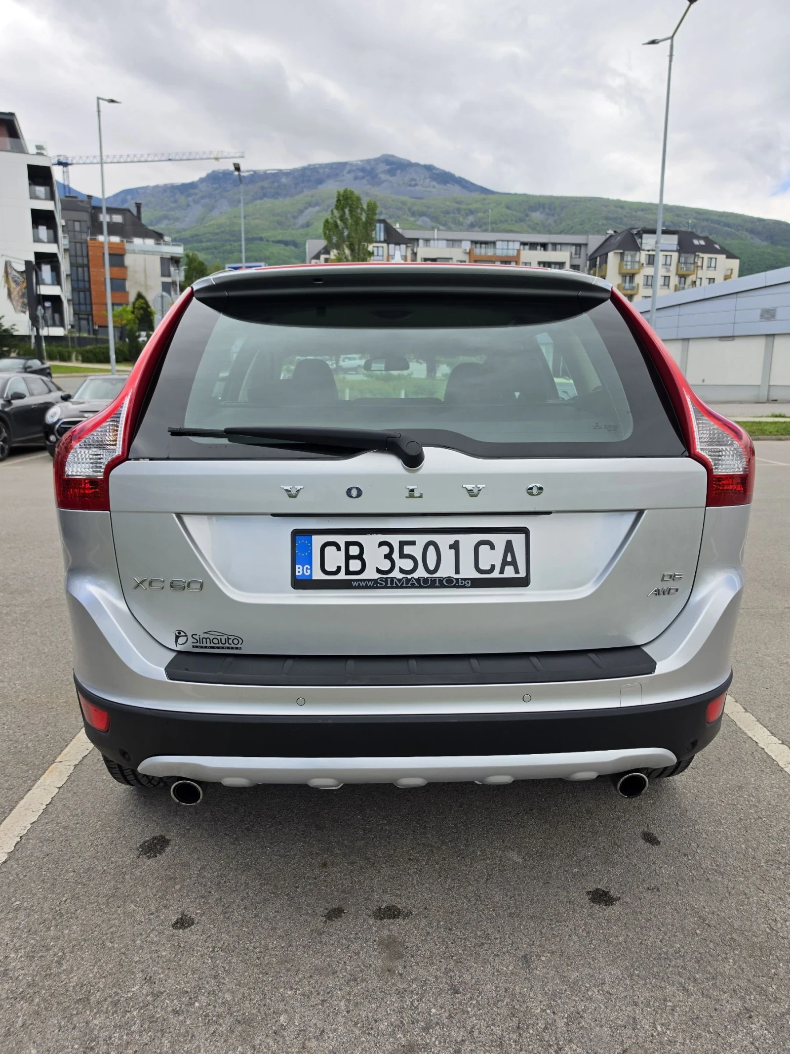 Volvo XC60 2.4 D5 AWD, снимка 4 - Автомобили и джипове - 54707825