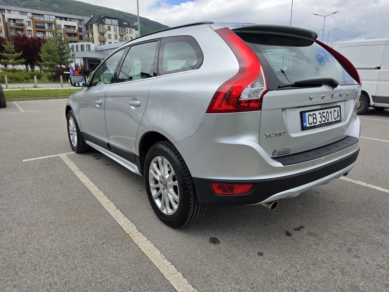 Volvo XC60 2.4 D5 AWD, снимка 5 - Автомобили и джипове - 54707825