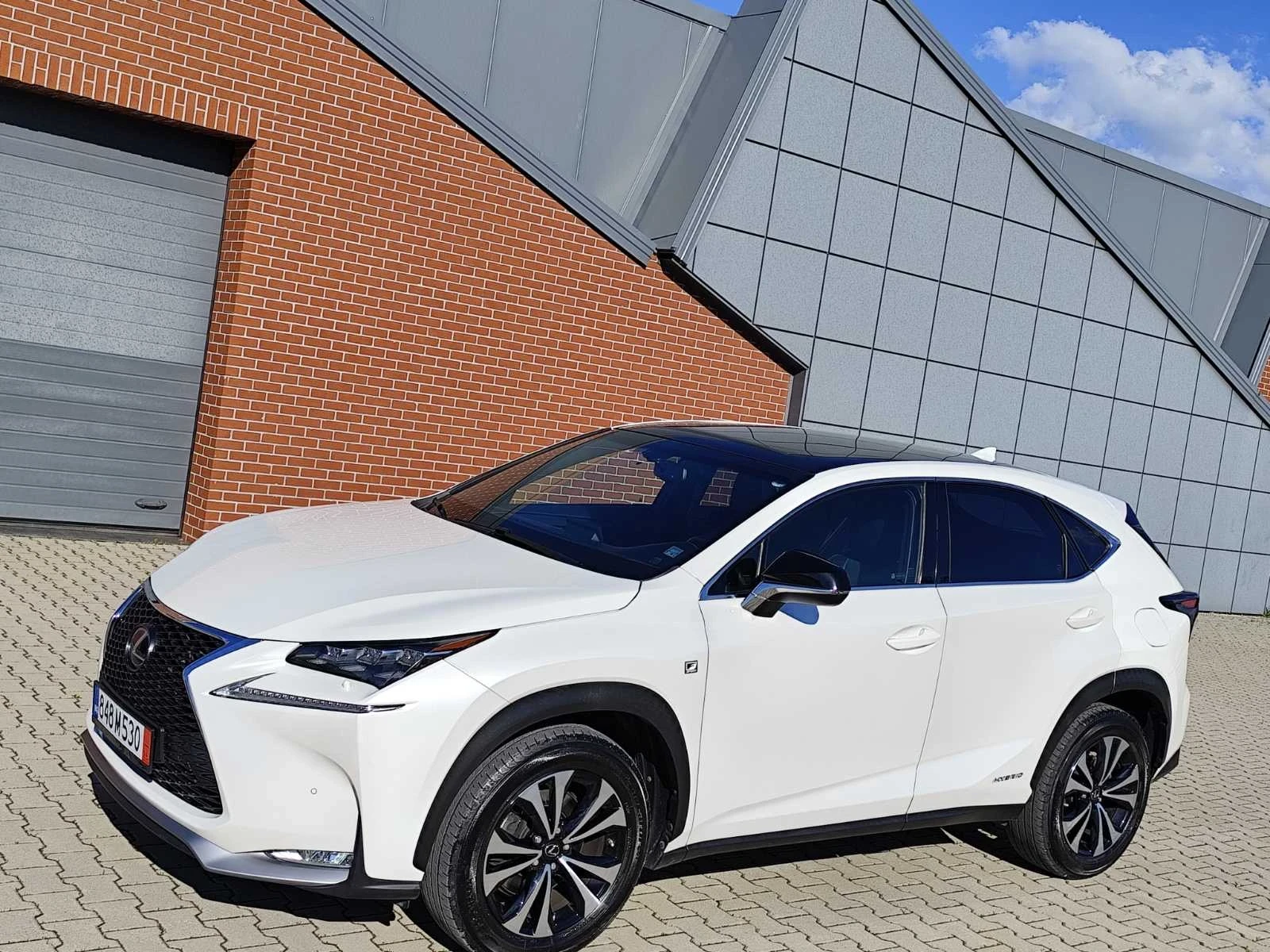 Lexus NX 300h