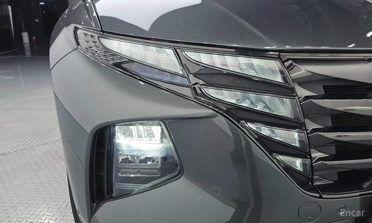 Hyundai Tucson 4WD Premium| 2.0 DIESEL| LED| LEATHER| NAVI| KAMER, снимка 12 - Автомобили и джипове - 55185576