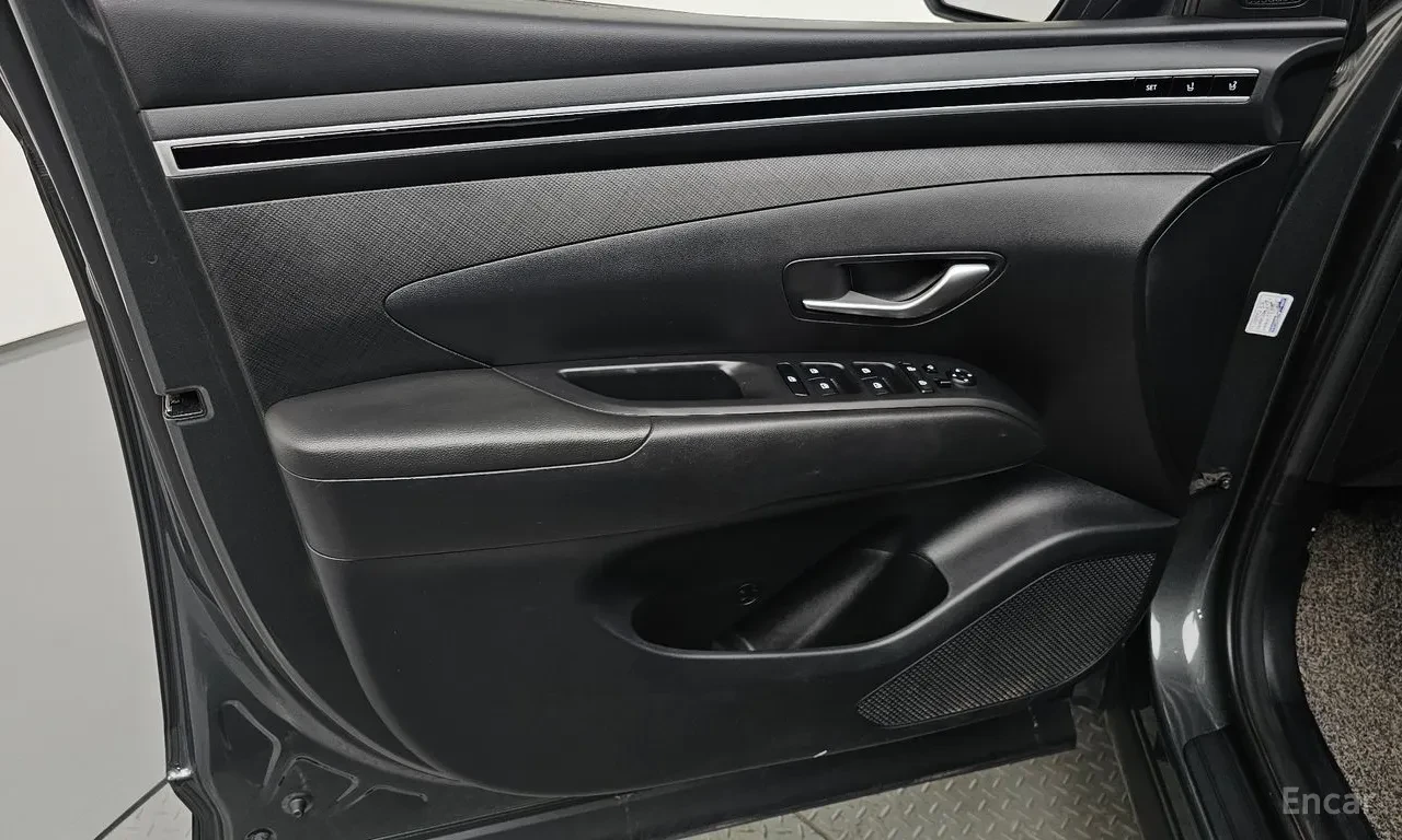 Hyundai Tucson 4WD Premium| 2.0 DIESEL| LED| LEATHER| NAVI| KAMER, снимка 14 - Автомобили и джипове - 55185576