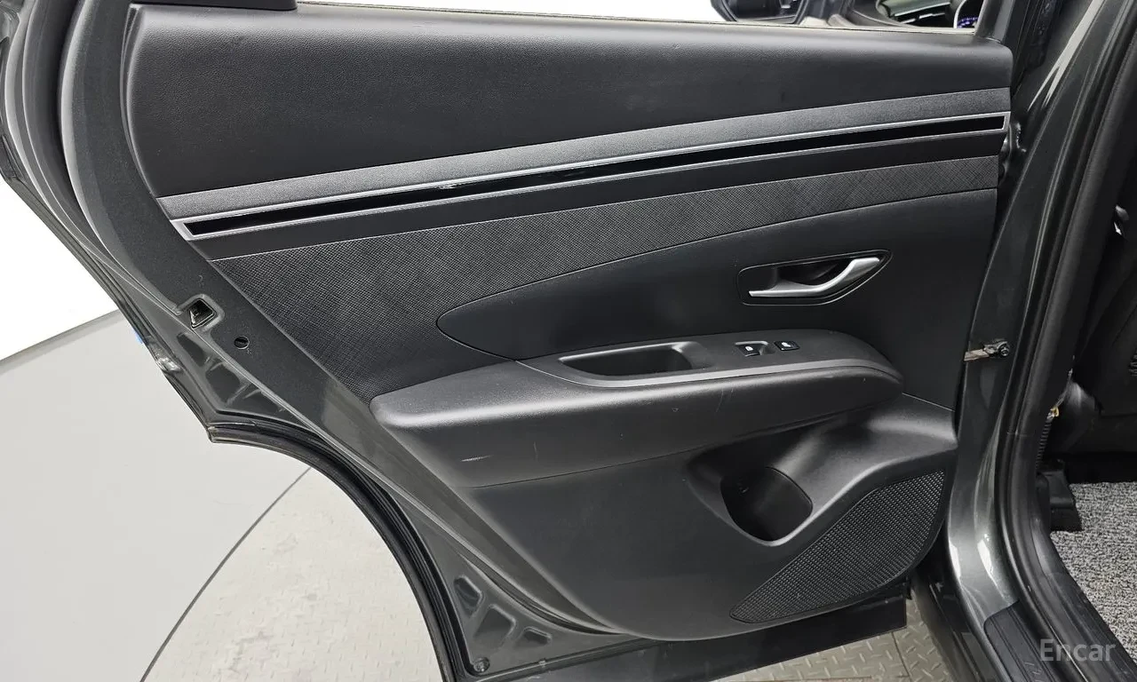 Hyundai Tucson 4WD Premium| 2.0 DIESEL| LED| LEATHER| NAVI| KAMER, снимка 15 - Автомобили и джипове - 55185576