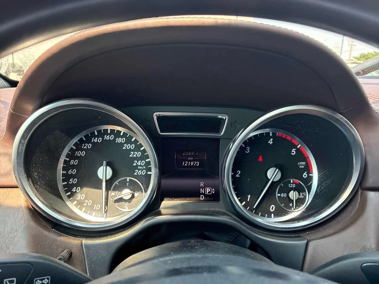 Mercedes-Benz ML 350 BlueTEC/ПОДГРЕВИ/360 КАМЕРИ/ПАНОРАМА, снимка 9 - Автомобили и джипове - 55389462