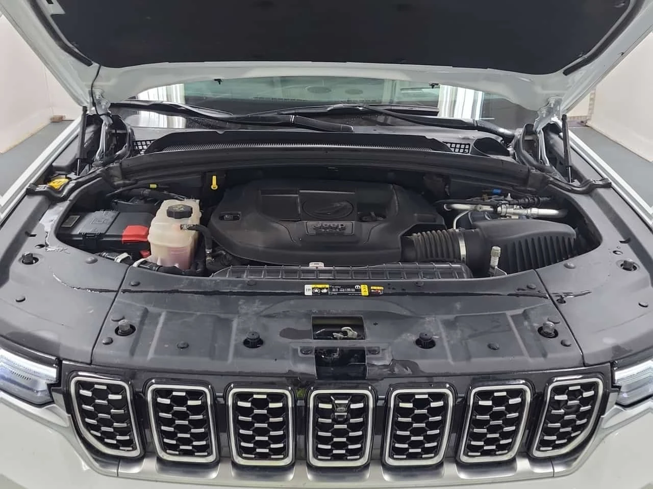 Jeep Grand cherokee * SUMMIT RESERVE * CARFAX * , снимка 17 - Автомобили и джипове - 55731066