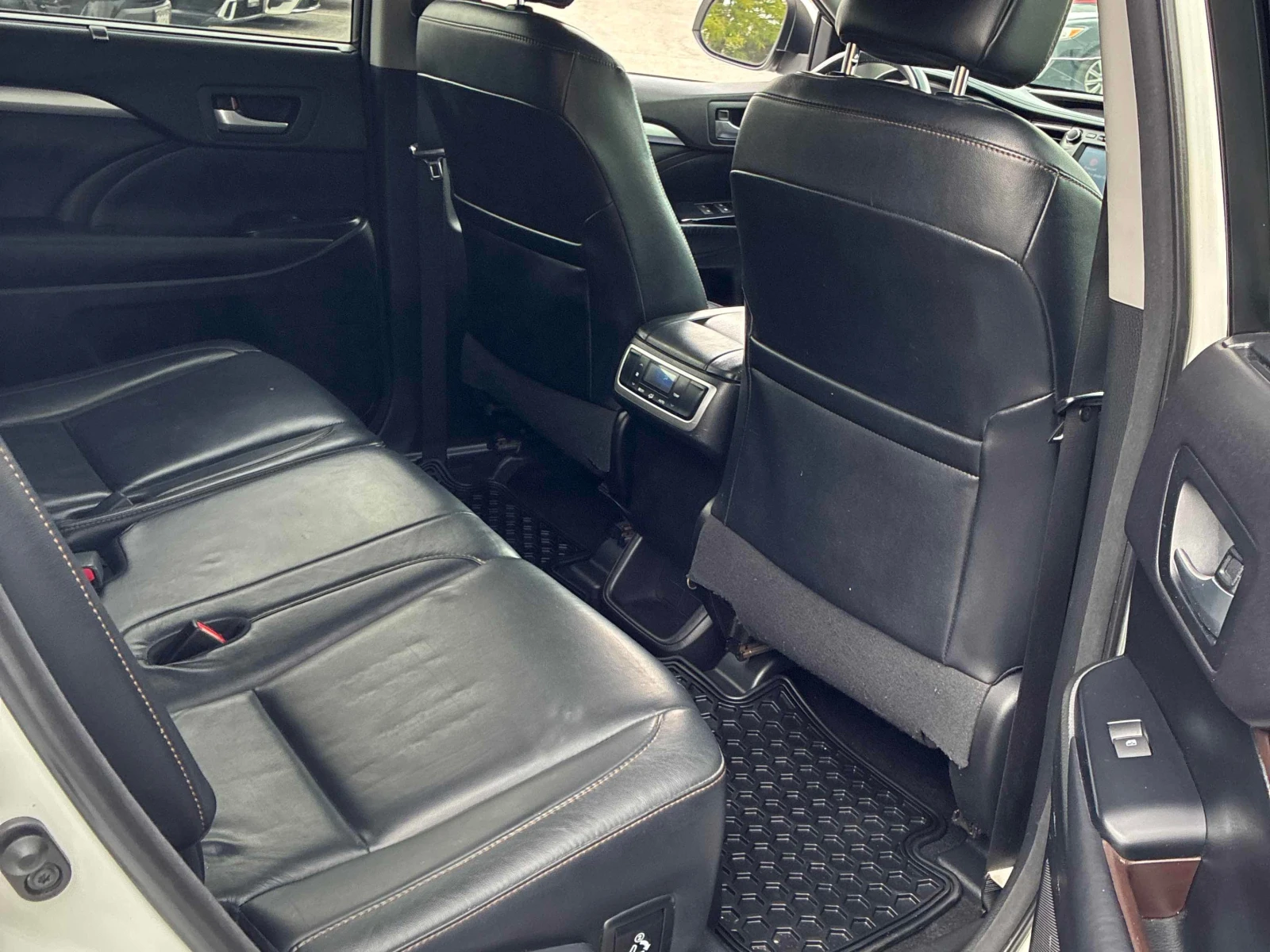 Toyota Highlander XLE/CARFAX/ШИБЕДАХ/ПОДГРЕВ/КОЖА, снимка 14 - Автомобили и джипове - 55800793