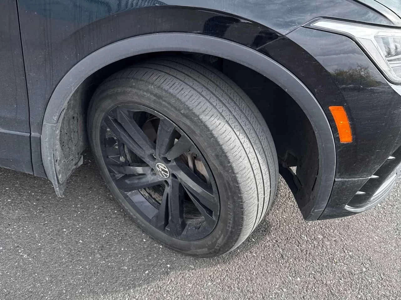 VW Tiguan * Comfortline R Line Black Edition * CARFAX * , снимка 7 - Автомобили и джипове - 56302162