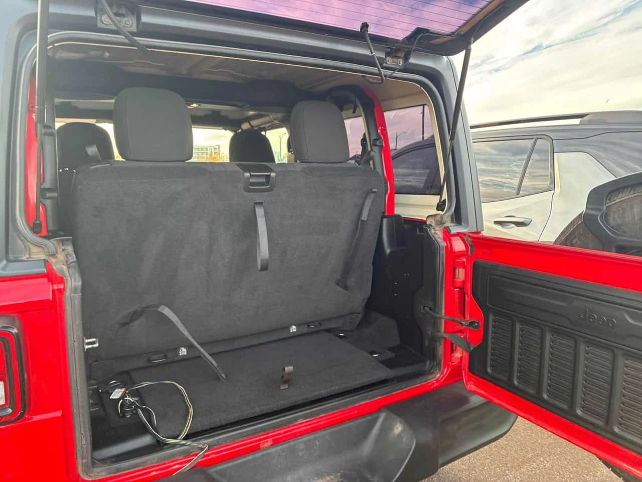 Jeep Wrangler * CARFAX * КАМЕРА * ФИНАНСИРАНЕ * , снимка 13 - Автомобили и джипове - 56746797