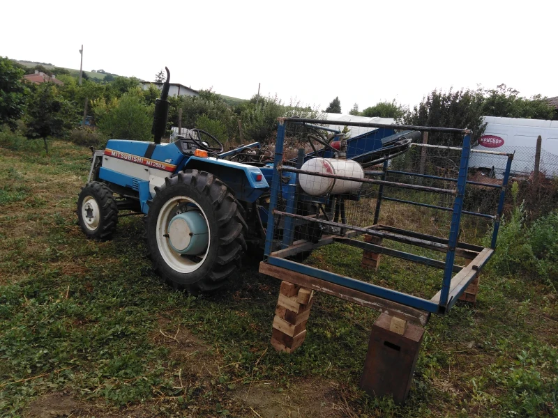 Трактор Mitsubishi MT2501D