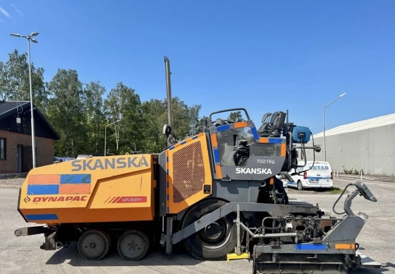 Асфалтополагаща машина Dynapac F 1800 W, снимка 10 - Индустриална техника - 52518489