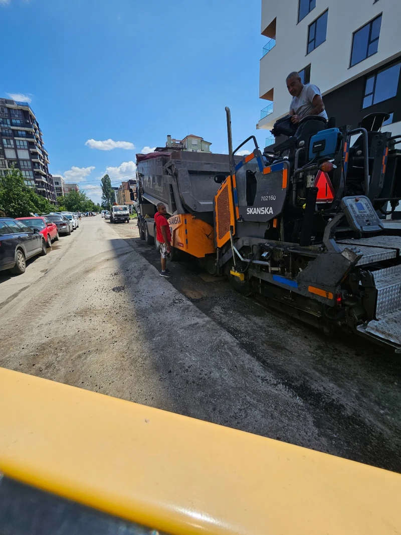 Асфалтополагаща машина Dynapac F 1800 W, снимка 4 - Индустриална техника - 52518489