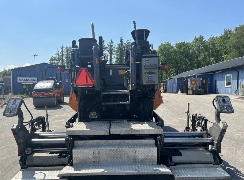 Асфалтополагаща машина Dynapac F 1800 W, снимка 13 - Индустриална техника - 52518489