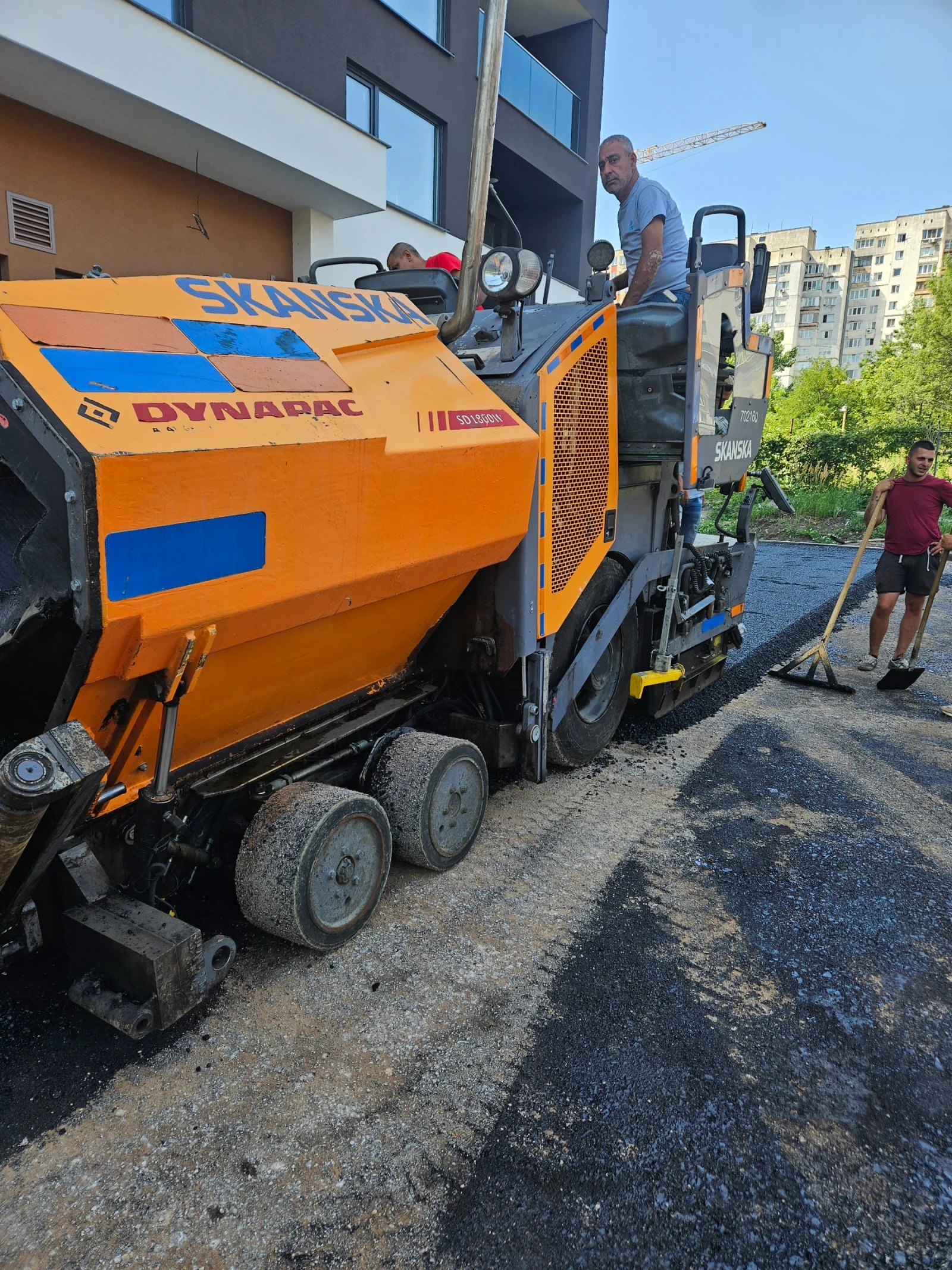 Асфалтополагаща машина Dynapac F 1800 W - изображение 8