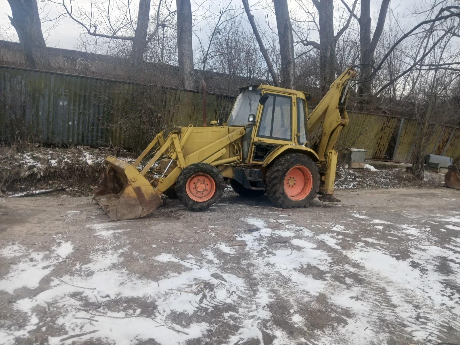 ����� Case 580 | Mobile.bg � ����������� 1