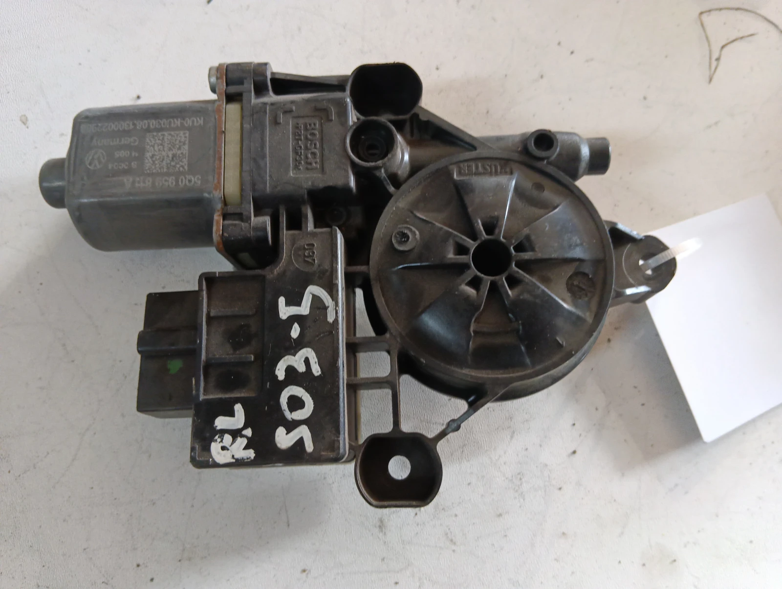 ел.машинка за задно ляво  5Q0959811A Skoda Octavia