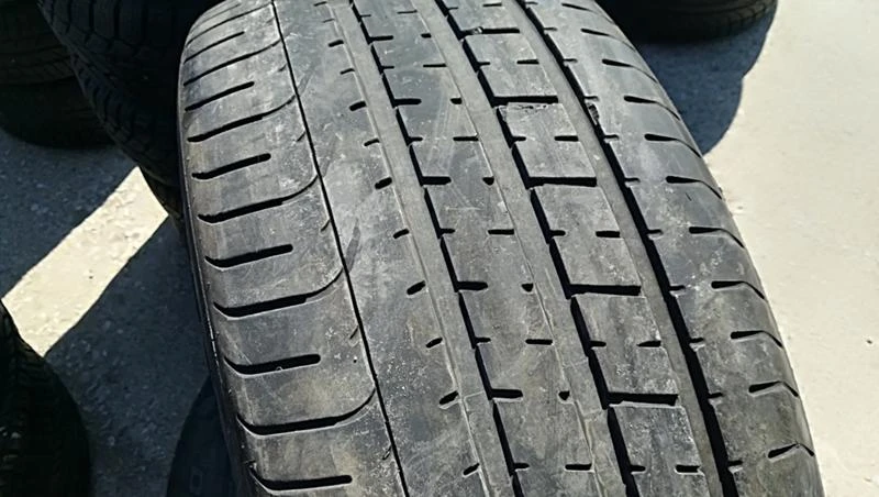 Гуми Летни 245/45R19, снимка 1 - Гуми и джанти - 24915818