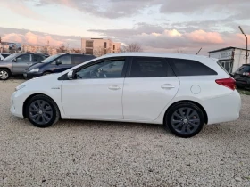 Toyota Auris 1.8 ХИБРИД , снимка 8